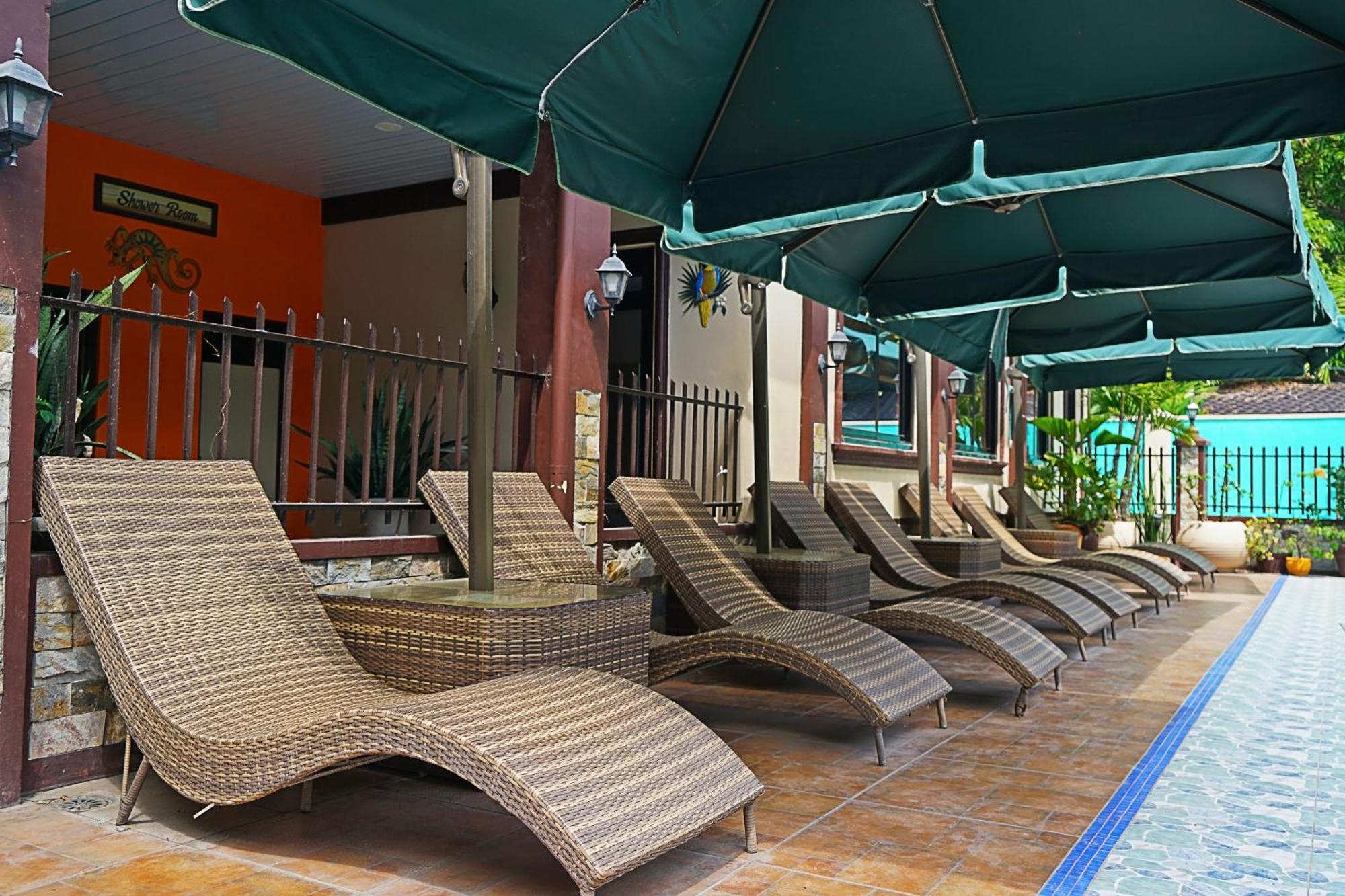 Bella Vista Resort Naguilian Екстер'єр фото