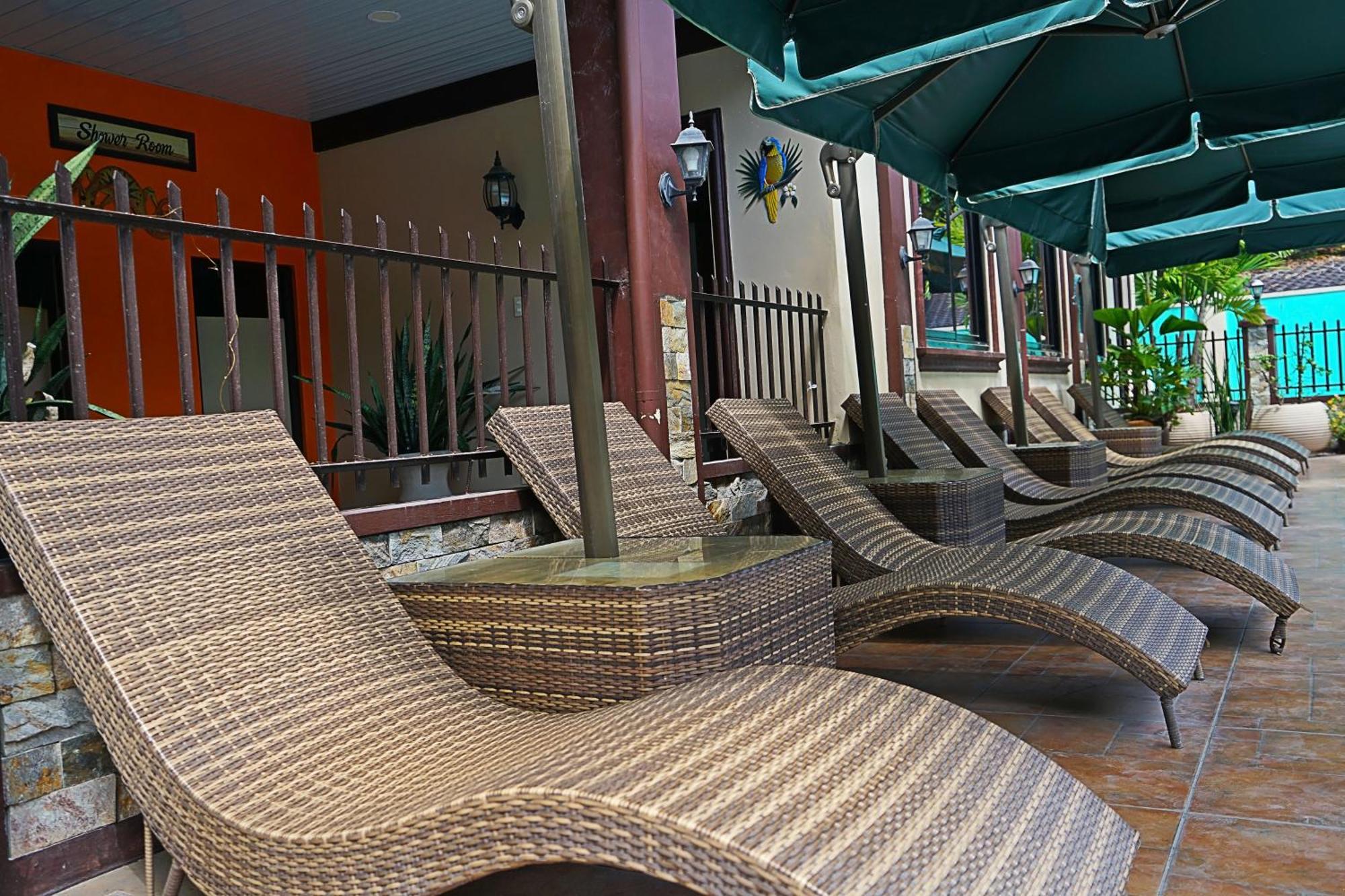 Bella Vista Resort Naguilian Екстер'єр фото